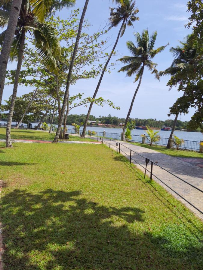 Ripples Service Villas Коллам Экстерьер фото